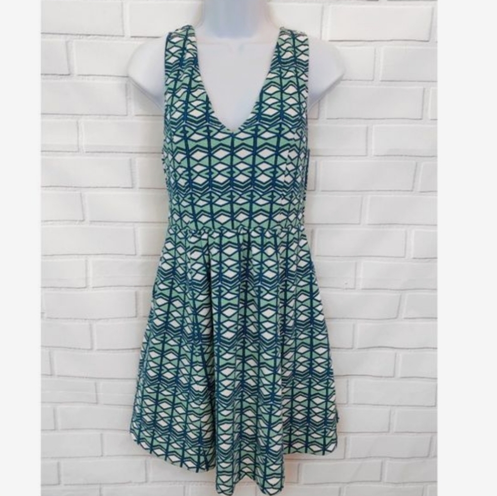 Anthropologie Maeve sleeveless‎ Geometric dress v neck flare bottom sz 2